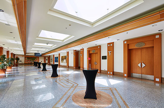Conventioncenter Golfresort Foyer7 H
